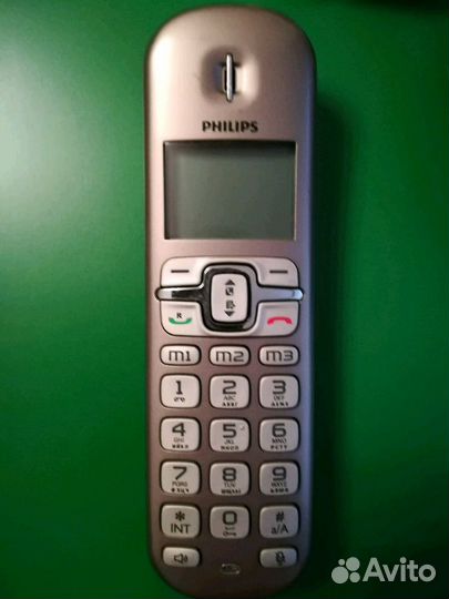 Продам новый домашний телефон philips