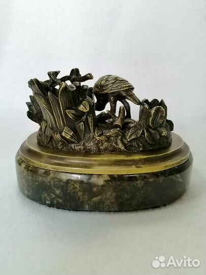 Статуэтка Цапля и лягушка.Карандашница бронза