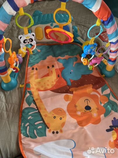 Развивающий коврик с пианино