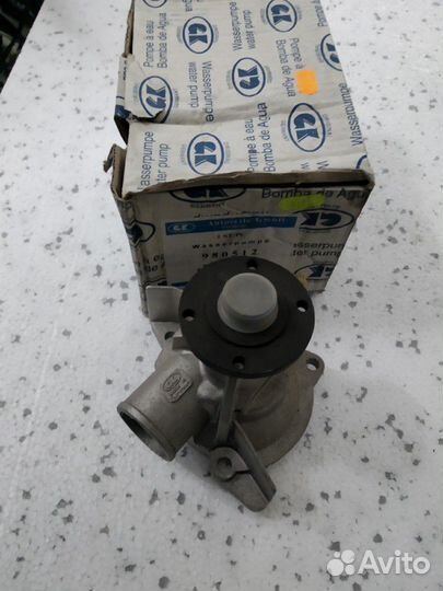BMW 3 E30 5 E28 2.4D 2.4TD Помпа водяная
