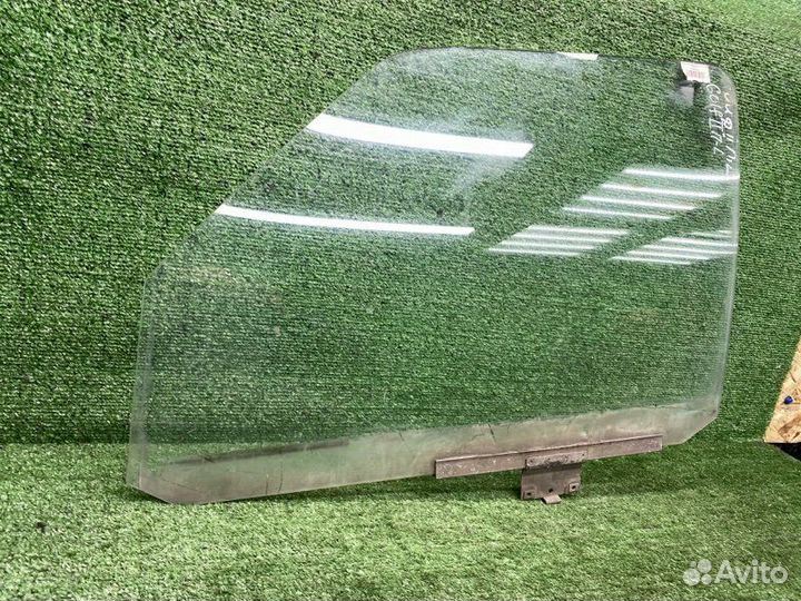 Стекло двери переднее левое Volkswagen Golf 2