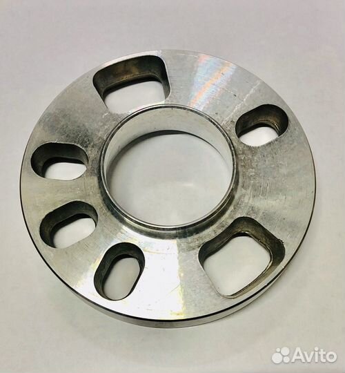 Колесные проставки 20мм цо 60.1