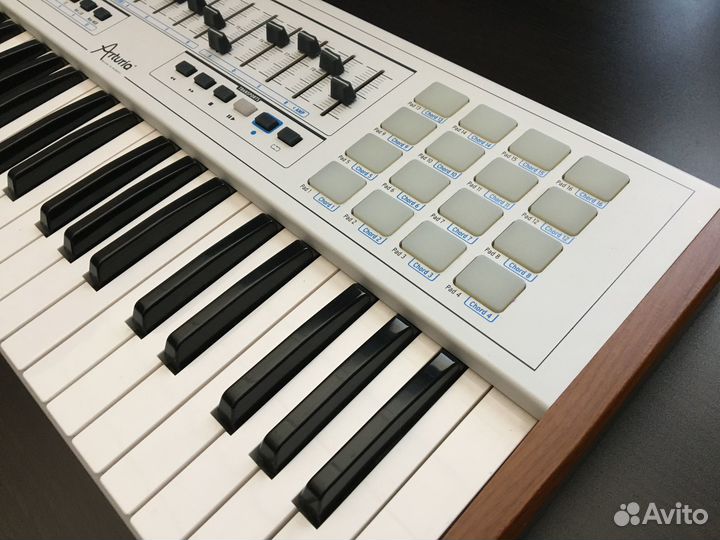 Midi клавиатура Arturia Keylab 61