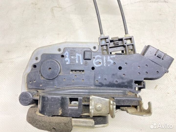 Замок двери задний правый Nissan Almera G15 K4M