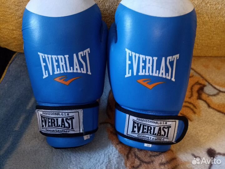 Боксерские перчатки 12 oz everlast