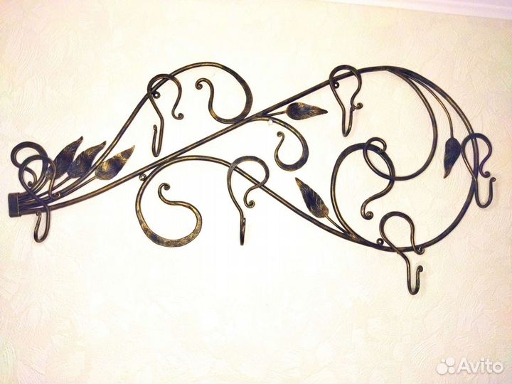 Вешалка настенная кованая