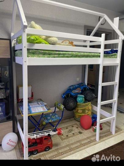 Кровать-чердак домик