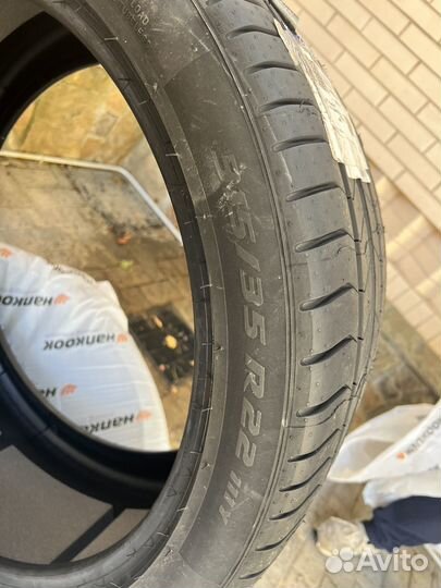 Pirelli P Zero PZ4 315/35 R22