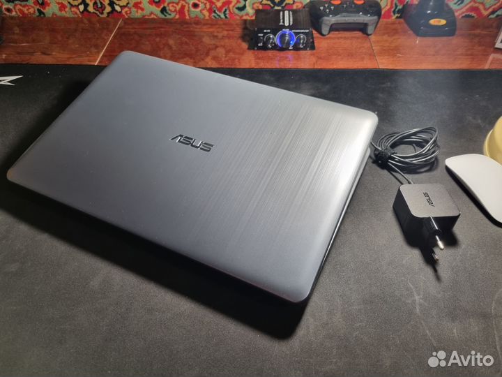 Ноутбук asus R540B