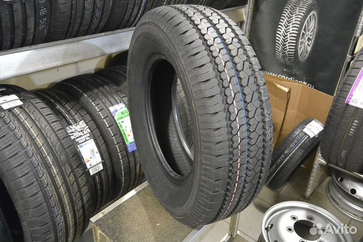 Royal Black Royal Commercial 215/70 R15C 109R