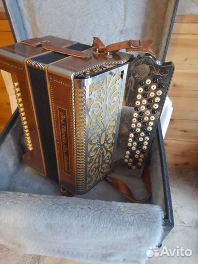 Баян очень редкий фирмы Josef Vavrin