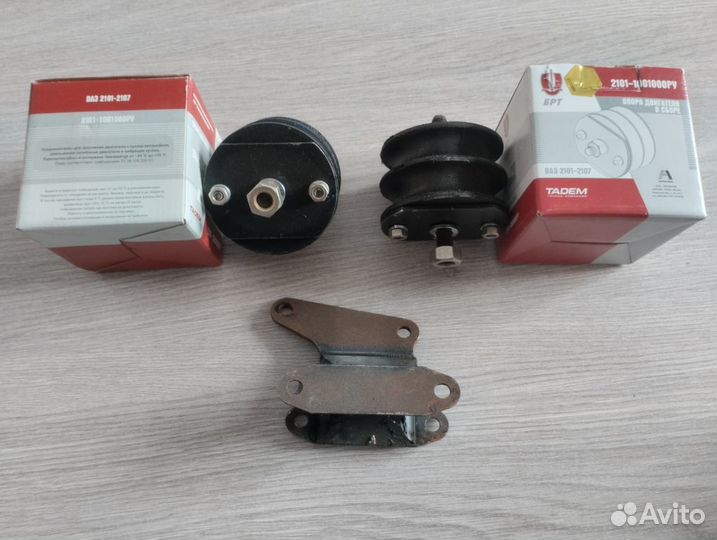 Подушка двс 2107 комплект