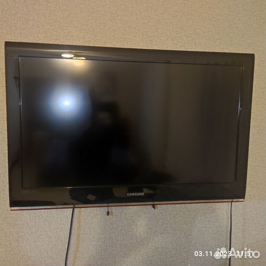 Телевизор Samsung 40 дюймов