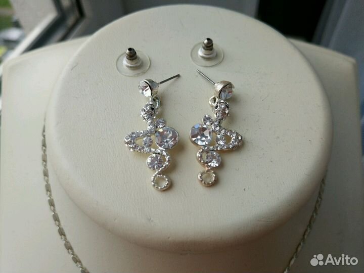 Колье и серьги