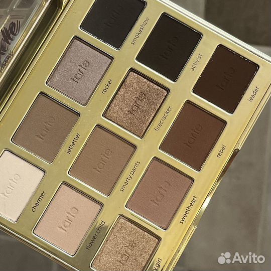 Палетка теней Tarte