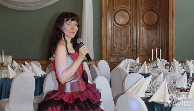 Тамада. поющая ведущая с DJ. Свет Дым