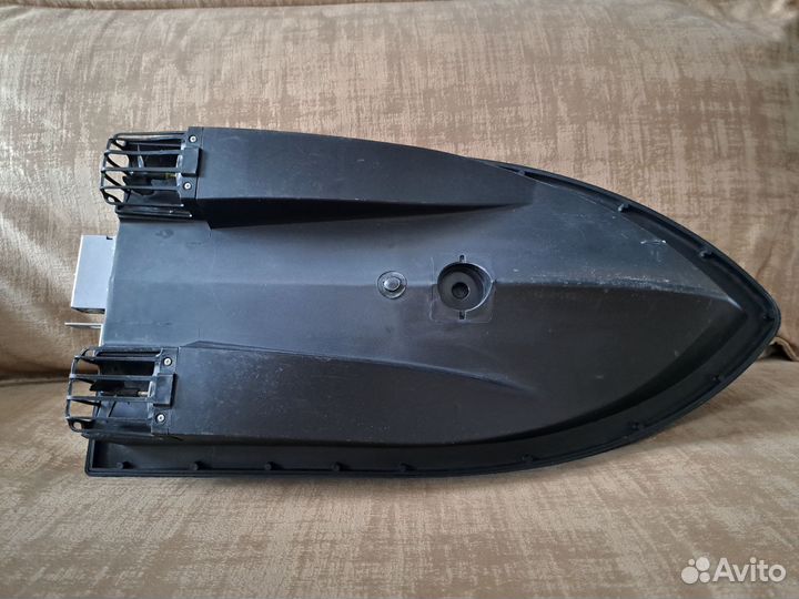 Прикормочный кораблик