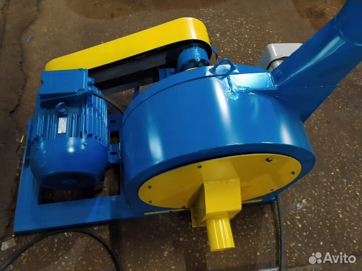 Крупорушка для зерна. Зернодробилка