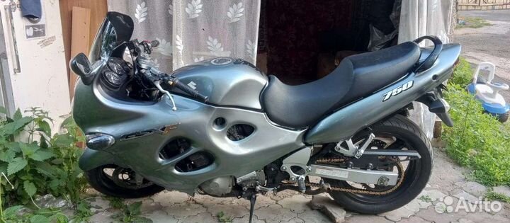 Мотоцикл Suzuki katana 750f
