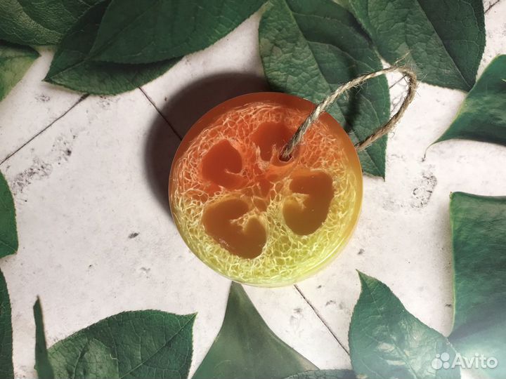 Мыло ручной работы с люфой