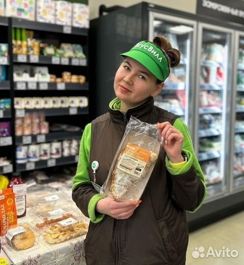 Продавец консультант магазина