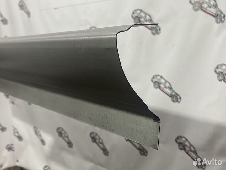 Hyundai Starex H-1 пороги + усилители комплект