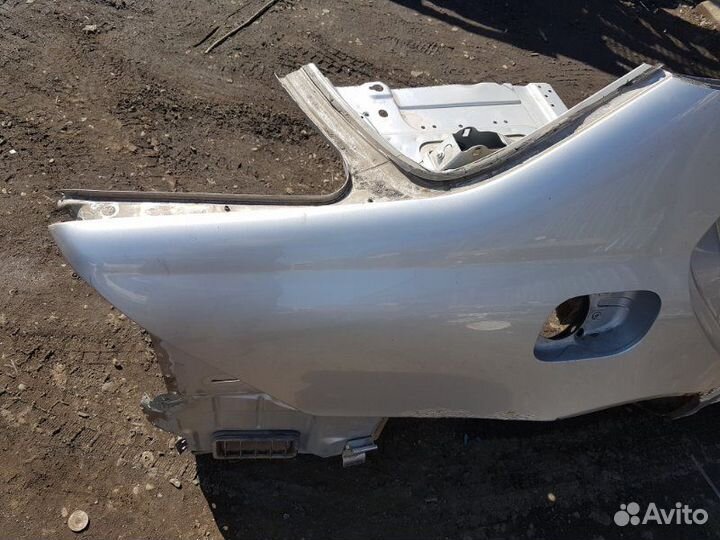 Крыло заднее правое Mercedes-Benz C-Class W203