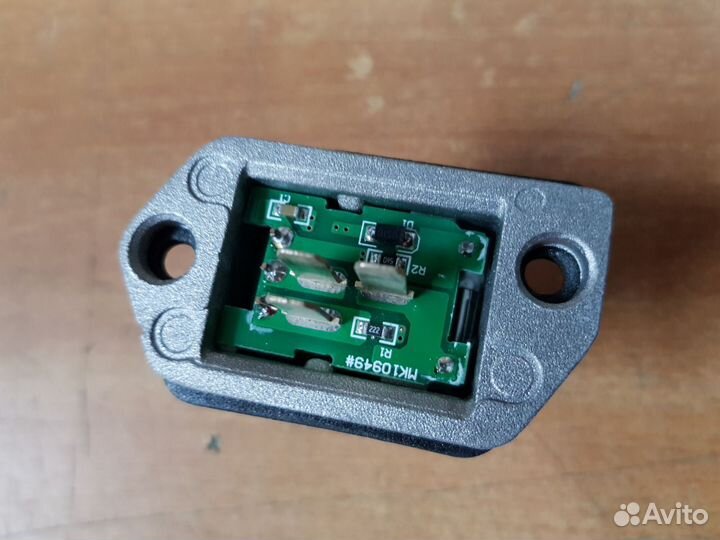 Резистор отопителя Ниссан Инфинити 2722670T03