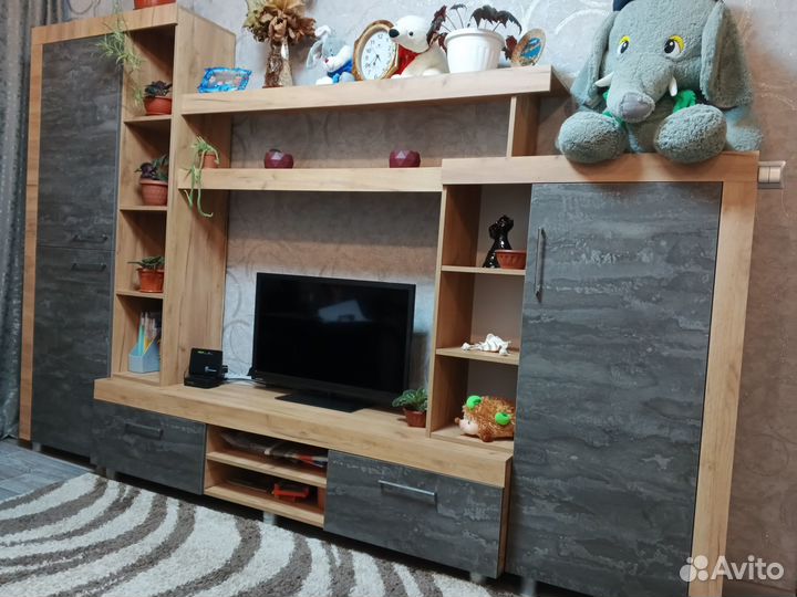 Стенка в гостиную