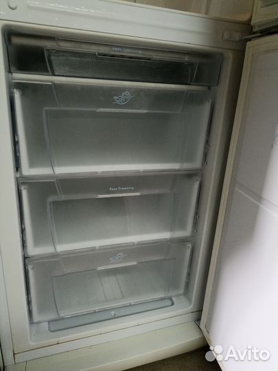 Холодильник бу indesit