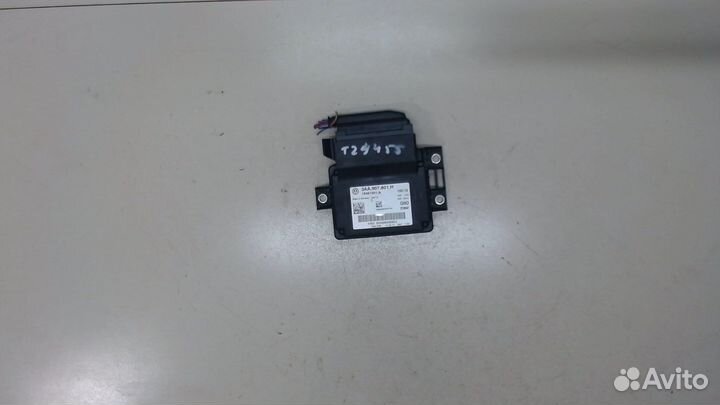 Блок управления стояночным тормозом Audi Q3, 2012