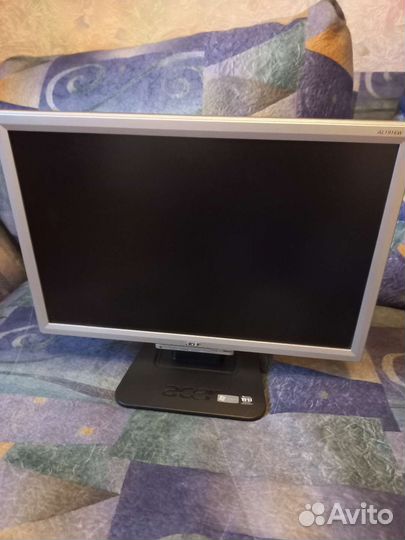 Монитор для компьютера 19 дюймов