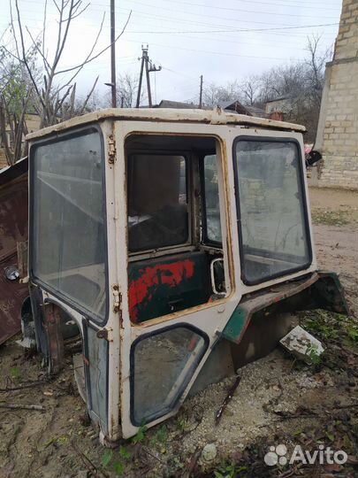 Кабина на трактор юмз