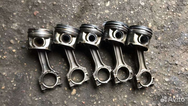 Поршень шатун бмв 3.0д 2005г