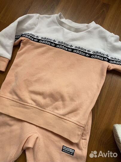 Спортивный костюм adidas