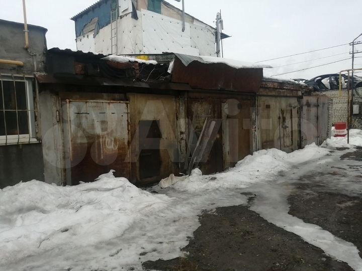 Гараж, > 30 м²