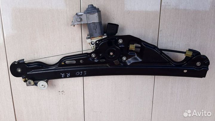 Стеклоподъемник задней двери BMW 5-Series 525I E60