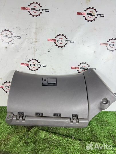 Бардачок Toyota Celica ZZT231 2ZZ-GE 2000