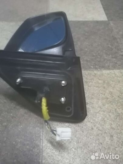 Авто зеркало и ручка двери