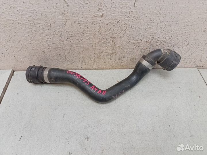 Патрубок системы охлаждения