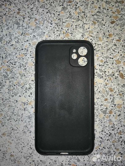 Чехол на iPhone 11