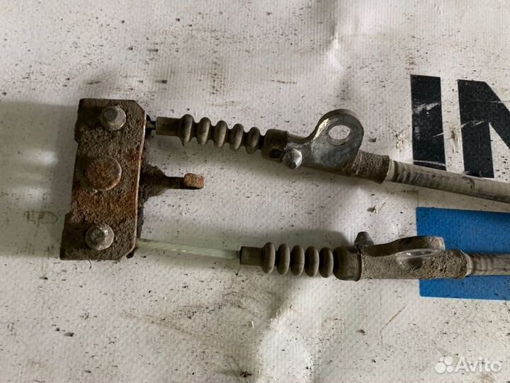 Трос ручника задний Infiniti Qx70 S51 V9X 2014