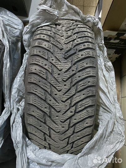 Nokian Tyres Hakkapeliitta 8 205/55 R16