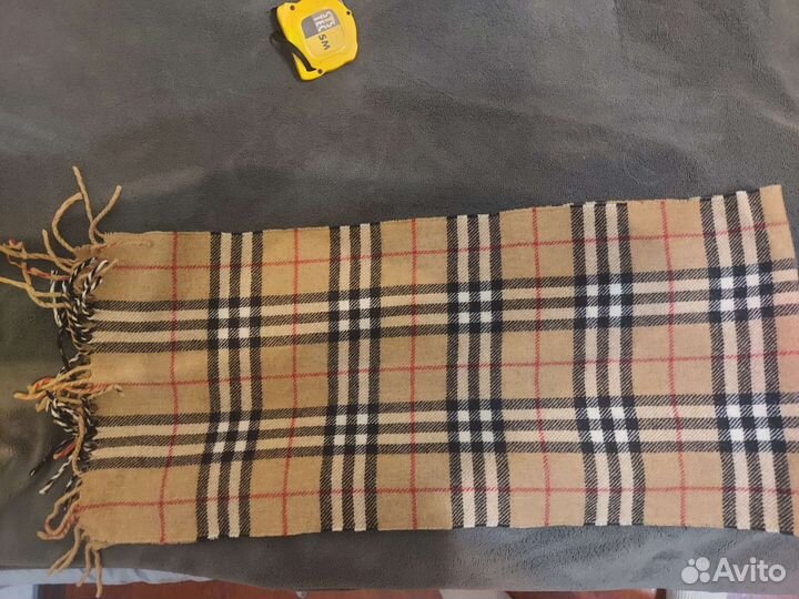 Шарф в расцветке Burberry