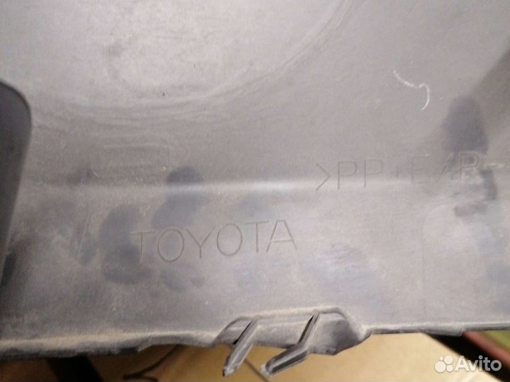 Заглушки на бампер Toyota probox 2017 года