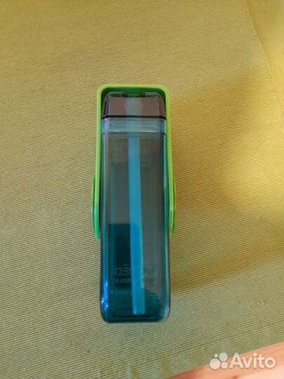 Бутылочка с трубочкой