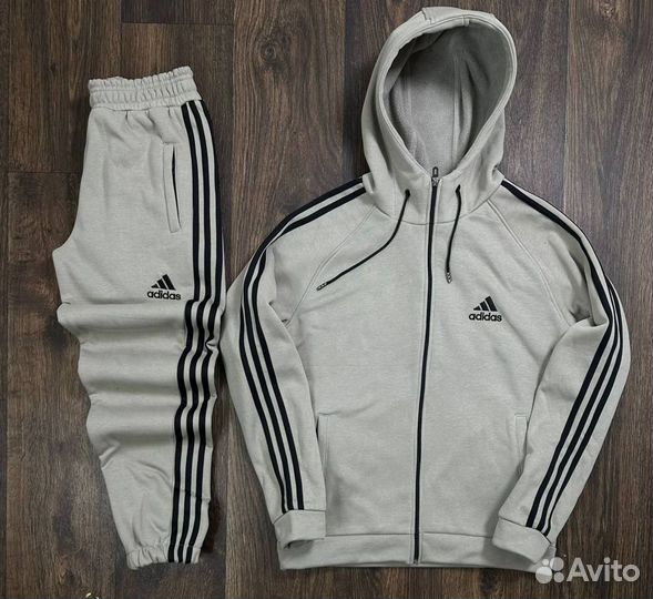 Спортивный костюм Adidas на флисе