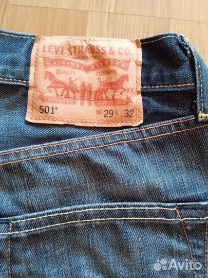 Джинсы levis