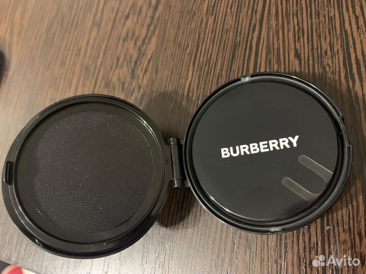 Кушон Burberry