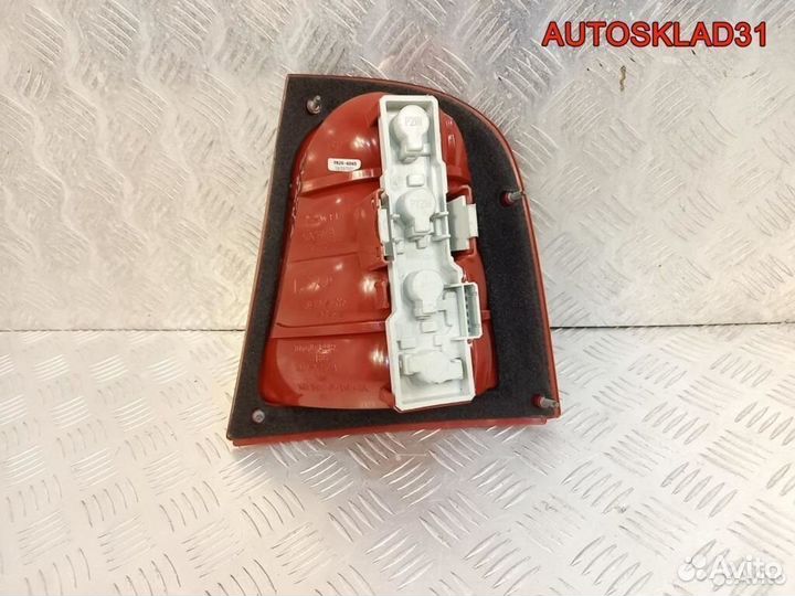 Фонарь задний левый Skoda Octavia 1U6945095 Седан